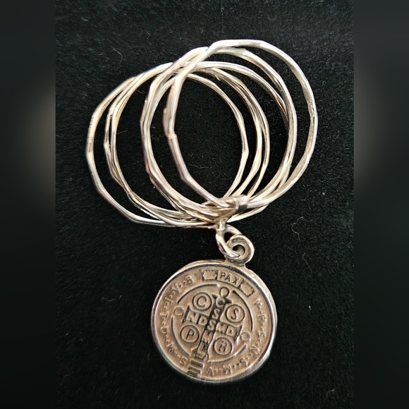 Sterling dangoe ring - Picture 2 of 3